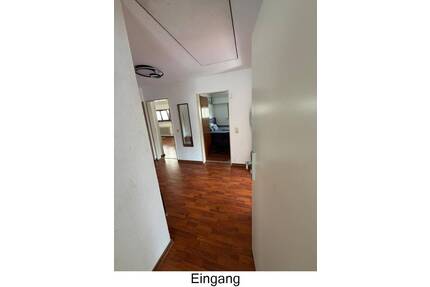 Zentral gelegene 2 Zimmer DG Wohnung - Stuttgart Bad Cannstatt