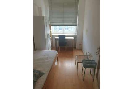 WG-Zimmer in München 650,00 € 10 m²