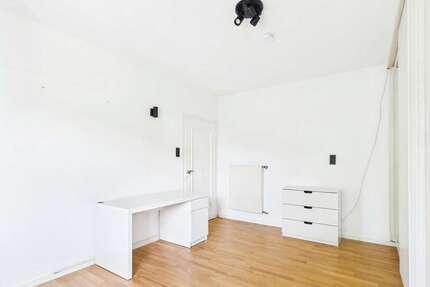 WG-Zimmer in Stuttgart 570,00 € 14 m²