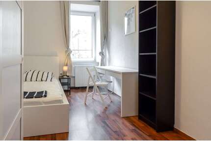 WG-Zimmer in München 925,00 € 11 m²