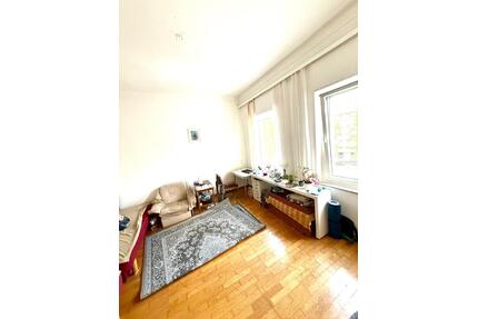 Helle gepflegte 2 Zimmer 3 Zimmer Wohnung in Krefeld vermieten