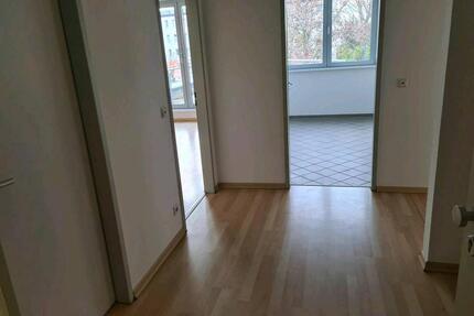 Moderne 2 Zimmer Wohnung, Balkon, EBK in Merseburg zu vermieten
