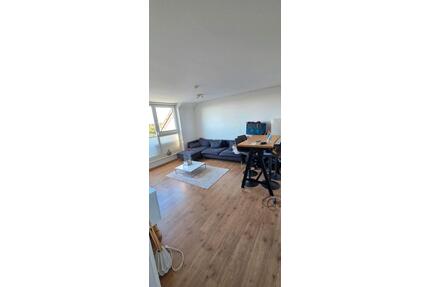 2 Zimmer DG Wohnung Miete 600 Euro Kalt - Neuss Gnadental