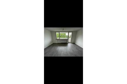 2-Zimmer WG mit Balkon - 900,00&nbsp;EUR Kaltmiete, ca.&nbsp; 60,00&nbsp;m&sup2; in Krefeld (PLZ: 47804) Benrad