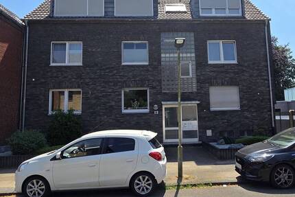 TOP!!! RENOVIERTE + TOP AUFGETEILTE 2 ZIMMER ERDGESCHOSS WOHNUNG mit BALKON in OBERHAUSEN - KLOSTERHARDT - SÜD!!!