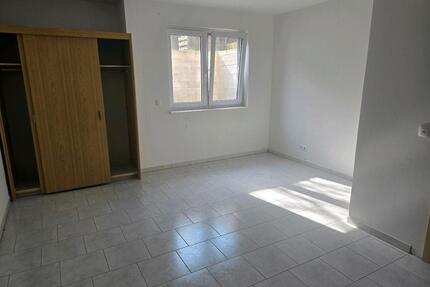 1 Zimmer Wohnung - 410,00&nbsp;EUR Kaltmiete, ca.&nbsp; 25,00&nbsp;m&sup2; in Wetzlar (PLZ: 35582) Dutenhofen