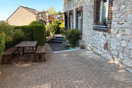 Tolle 3 Zimmer Wohnung in Burgnähe mit Stellplatz - Stolberg (Rheinland)