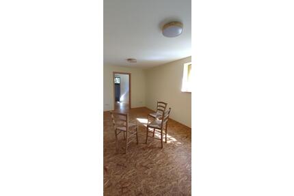 Gemütliche, neu ausgebaute 1,5 Zimmer-Wohnung mit großer Küche - Kassel Kirchditmold