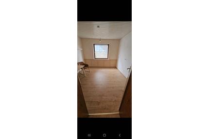 2 Zimmer Wohnung - 750,00&nbsp;EUR Kaltmiete, ca.&nbsp; 55,00&nbsp;m&sup2; in Keltern (PLZ: 75210)