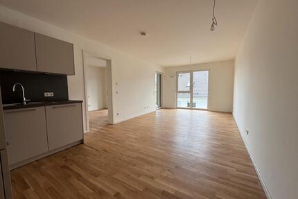 Helle 2-Zimmer Wohnung mit Balkon im 2. OG in Nürnberg-Höfen