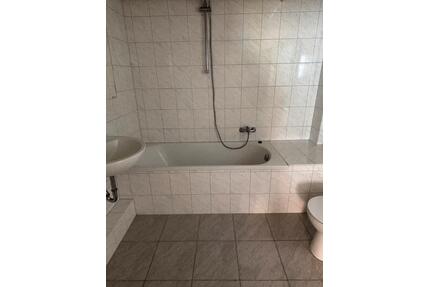 2 Zimmer Altbauwohnung - 390,00&nbsp;EUR Kaltmiete, ca.&nbsp; 72,00&nbsp;m&sup2; in Schöningen (PLZ: 38364)