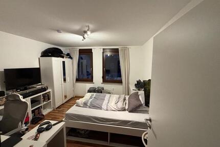 Gemütliches Zimmer in 3er WG - 382,00&nbsp;EUR Kaltmiete, ca.&nbsp; 14,00&nbsp;m&sup2; in Gießen (PLZ: 35398) Allendorf