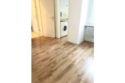 Wohnen zwischen Westfalenpark und Phönixsee in einer kleinen 3 Zimmer Wohnung mit Balkon in Dortmund Hörde! Gerne auch an Studenten!