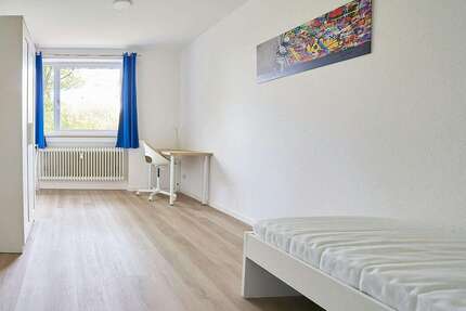 WG-Zimmer in Düsseldorf 609,00 € 10 m²