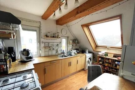 Schöne 3 Zimmer Wohnung 75qm, Zentral in Heilbronn, WG möglich.