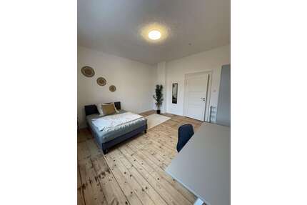 WG-Zimmer in Nürnberg 525,00 € 186.5 m²