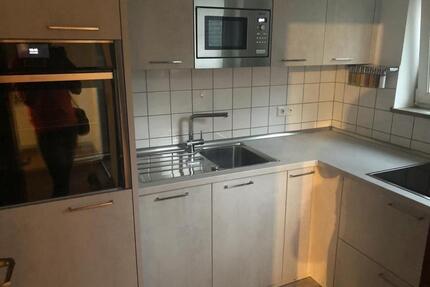 Helle Moderne Wohnung 2,5 Zimmer mit Stellplatz und Terrasse - Nürtingen