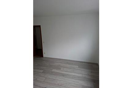 2 Zimmer Wohnung mit Balkon - 700,00&nbsp;EUR Kaltmiete, ca.&nbsp; 60,00&nbsp;m&sup2; in Gladbeck (PLZ: 45966) Alt-Rentfort