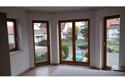 Neubau 2 12 Zimmer Wohnung mit Einbauküche und Balkon ab 01.04.2026, gerne Dauermieter. - Schweinfurt Oberndorf