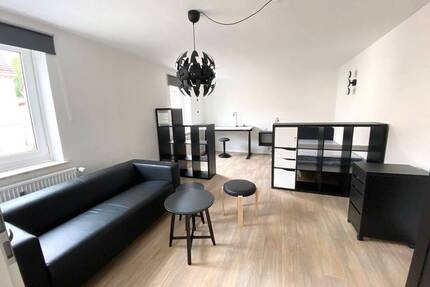 ERSTBEZUG nach KOMPLETT-RENOVIERUNG - Top-möbliertes Studenten-WG-Zimmer im Stadtzentrum - Coburg