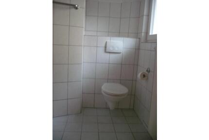 3 Zimmer Küche Bad , 1. OG in Luthe - Wunstorf