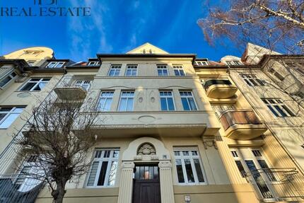 Charmante 3-Zimmer-Altbauwohnung mit zwei Balkonen - Magdeburg Nordwest