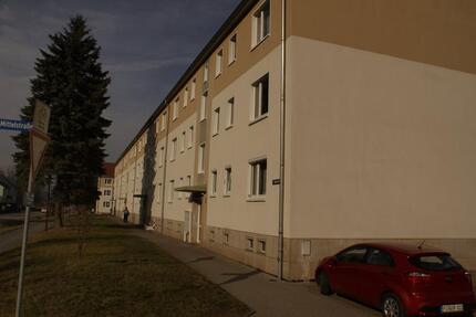 Schöne 2-Raum-Wohnung mit separatem Bodenzimmer nahe Glashütte