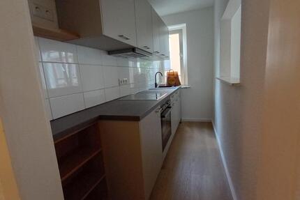 2 Zimmer | 44 m² | 440 € kalt – Renovierte Wohnung mit Einbauküche, Keller & eigenem Stellplatz - Duisburg Mittelmeiderich