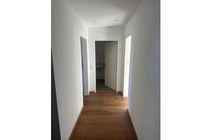 Helle 3,5-Zimmer Erdgeschosswohnung kernsaniert ab 01.03.26 - Recklinghausen Berghausen