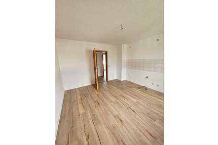 Dorfcharakter! 2,5 Zimmer Wohnung im 1.OG! - Döbeln