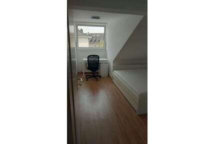 WG-Zimmer in Düsseldorf 690,00 € 14 m²