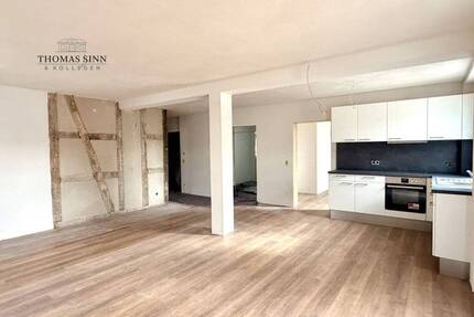 Besonderes Wohngefühl garantiert - 3,5-Zimmer Wohnung im 1. OG mit Balkon & historischem Charme - Forchtenberg / Sindringen