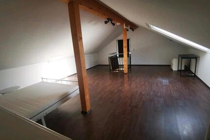 Schöne 1_WG Zimmer im Herzen von Offenbach Nur Für Frauen - Offenbach am Main