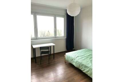 WG-Zimmer in Berlin 550,00 € 6.6 m²