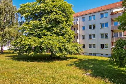 Renovierte 3 Zimmer mit Balkon - 378,00&nbsp;EUR Kaltmiete, ca.&nbsp; 60,00&nbsp;m&sup2; in Freiberg (PLZ: 09599)