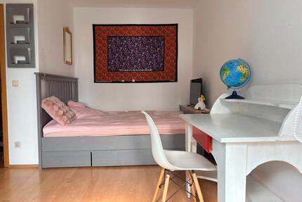 Zimmer zur Untermiete - 320,00&nbsp;EUR Kaltmiete, ca.&nbsp; 16,00&nbsp;m&sup2; in Leipzig (PLZ: 04229) Altwest