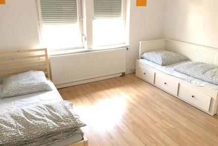 Zimmer in Frauen-WG in Stuttgart (auch über Jobcenter Sozialamt)