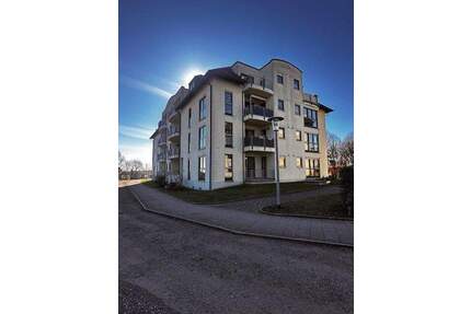 Moderne 2 Raumwohnung mit Balkon und Blick über Dresden sucht Single oder Paar. - Dresden / Gompitz Pennrich