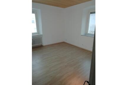 2,5 Zimmer Wohnung - 630,00&nbsp;EUR Kaltmiete, ca.&nbsp; 75,00&nbsp;m&sup2; in Niederwerrn (PLZ: 97464)
