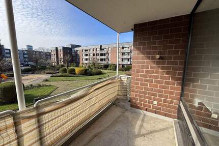 Düsseldorf-Benrath: 3-Zimmer-Wohnung mit Loggia und TG-Stellplatz!