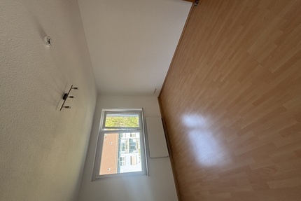 Großes Zimmer in 2er WG - 304,00&nbsp;EUR Kaltmiete, ca.&nbsp; 17,00&nbsp;m&sup2;&nbsp;Wohnfl&auml;che in Hannover (PLZ: 30159)