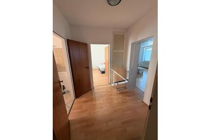 Helle 2-Zimmer Wohnung mit Einbauküche - Krefeld Benrad