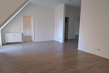 4 Zimmer Wohnung in einer charmanten Altbau Stadtvilla - Minden