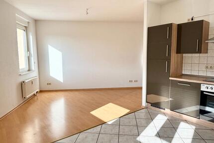 Gablenz * 3 Zimmer mit Einbauküche * Balkon * frei - Chemnitz Bernsdorf