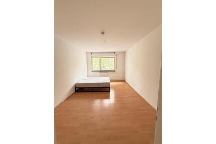 2-Zimmer Wohnung mit EBK Balkon WG geeignet - Mannheim