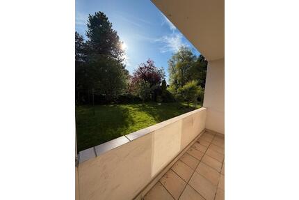 Frisch renovierte 2 Zimmer Wohnung mit Balkon - Bochum Bochum-Mitte