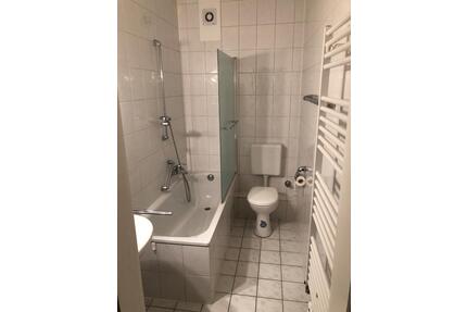 E-Rüttenscheid 62QM, 2 Zimmer + Küche, Erdgeschoss, Fernwärme - Essen Stadtbezirk II