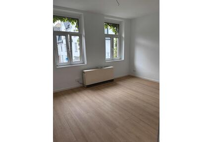 Schöne kernsanierte 2 Zimmer Wohnung in Heerdt - Düsseldorf