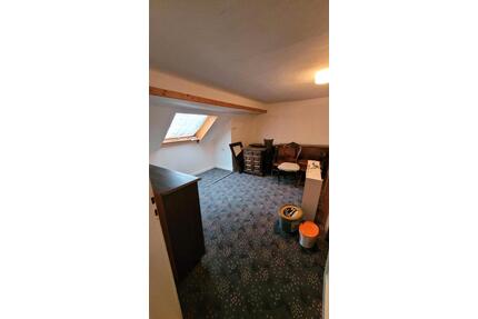 2 Zimmer im Dachgeschoß als Lagerfläche zu vermieten - Zweibrücken