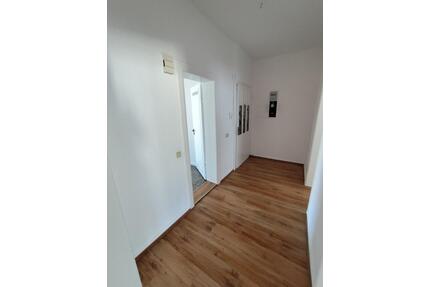 Helle 2-Zimmer Wohnung in der Eichtalstr. - Braunschweig Lehndorf-Watenbüttel